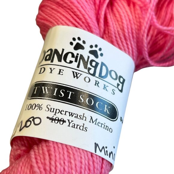 Dancingdog Dyeworks Twist Sock Yarn 260 Yards 100% Superwash Merino Pretty Pink - Picture 3 of 4
